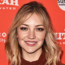 Abby Elliott photo