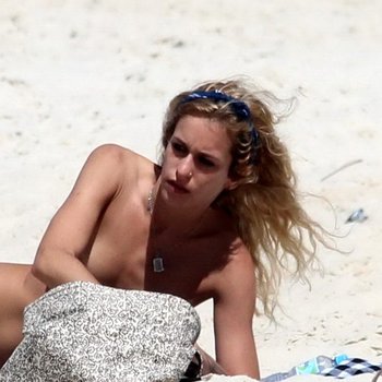 Alice Dellal photo