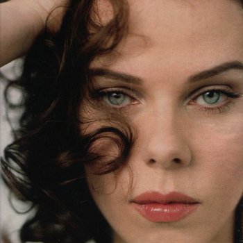 Debi Mazar photo