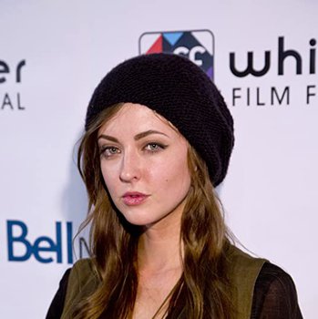 Katharine Isabelle photo