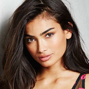 Kelly Gale photo