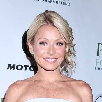 Kelly Ripa photo