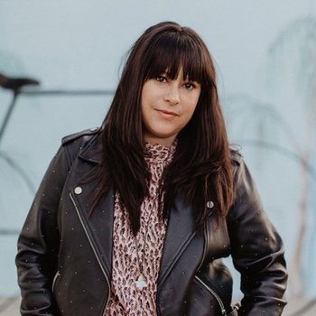 Kimberly McCullough photo