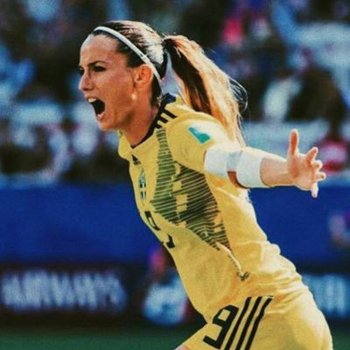 Kosovare Asllani photo