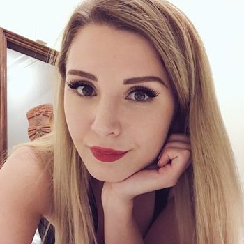 Lauren Southern photo