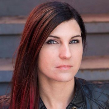 Leva Bates photo