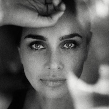 Lisa Ray photo