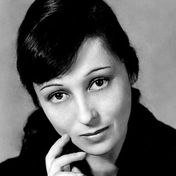 Luise Rainer photo