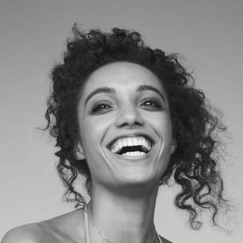 Frequently Asked Questions about Maisie Richardson-Sellers - BabesFAQ.com