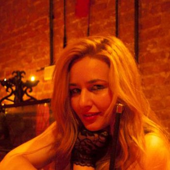 Mistress Noor photo