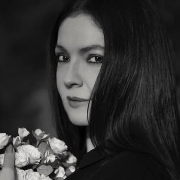 Pooja Bhatt photo