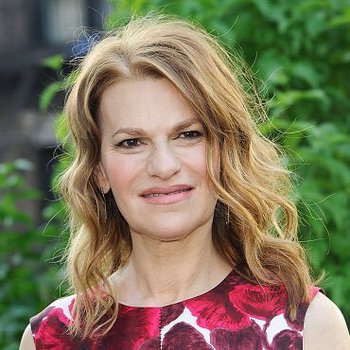 Sandra Bernhard photo