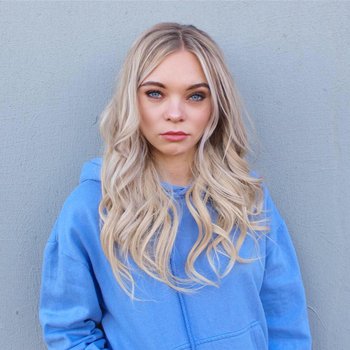 Taylor Hickson photo