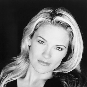 Victoria Pratt photo