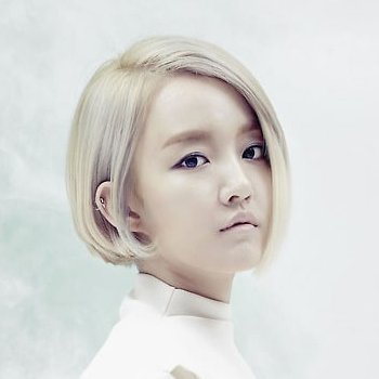 Younha photo